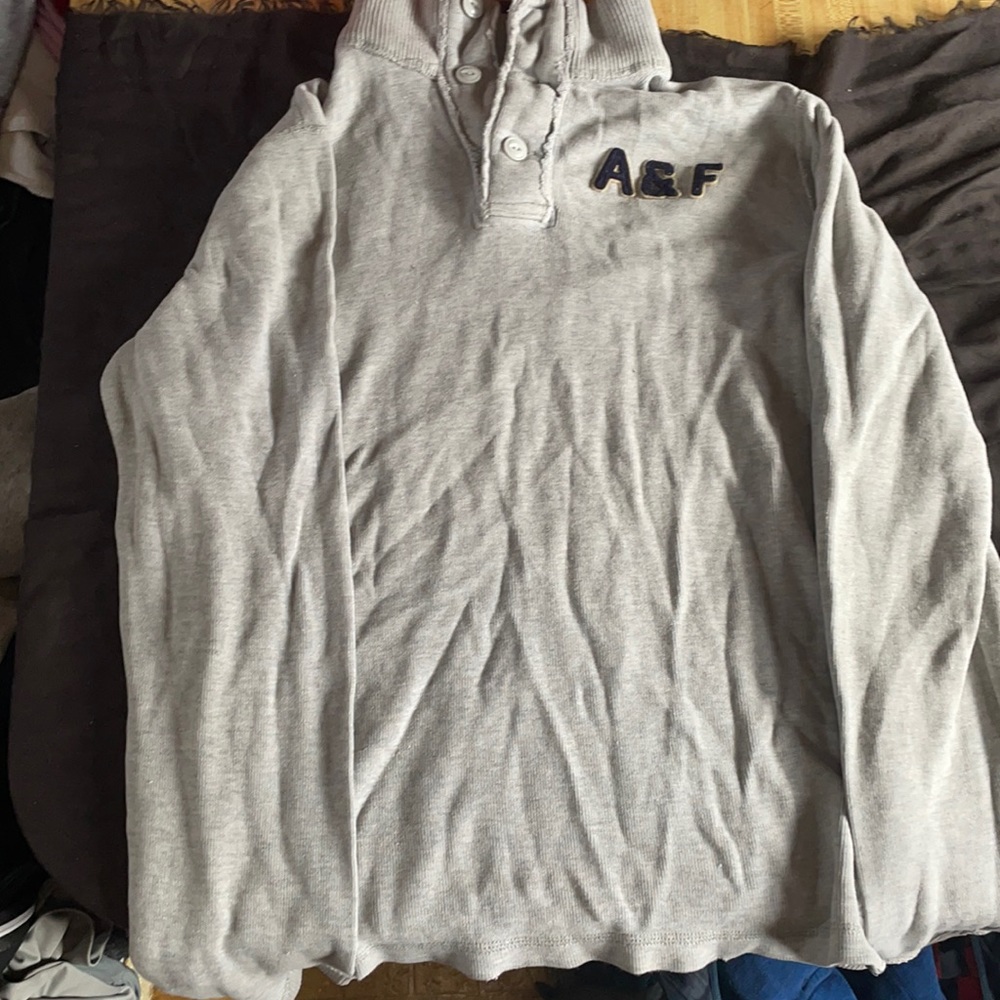 Abercrombie and Fitch sweatshirt (comfy!)